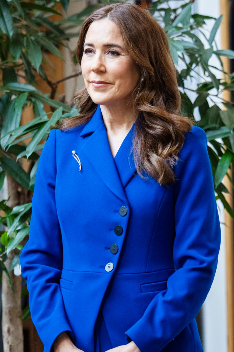 Queen Mary Dazzles in Cobalt Blue at Herlev Cancer Center Queen Mary in cobalt blue suit by The Fold