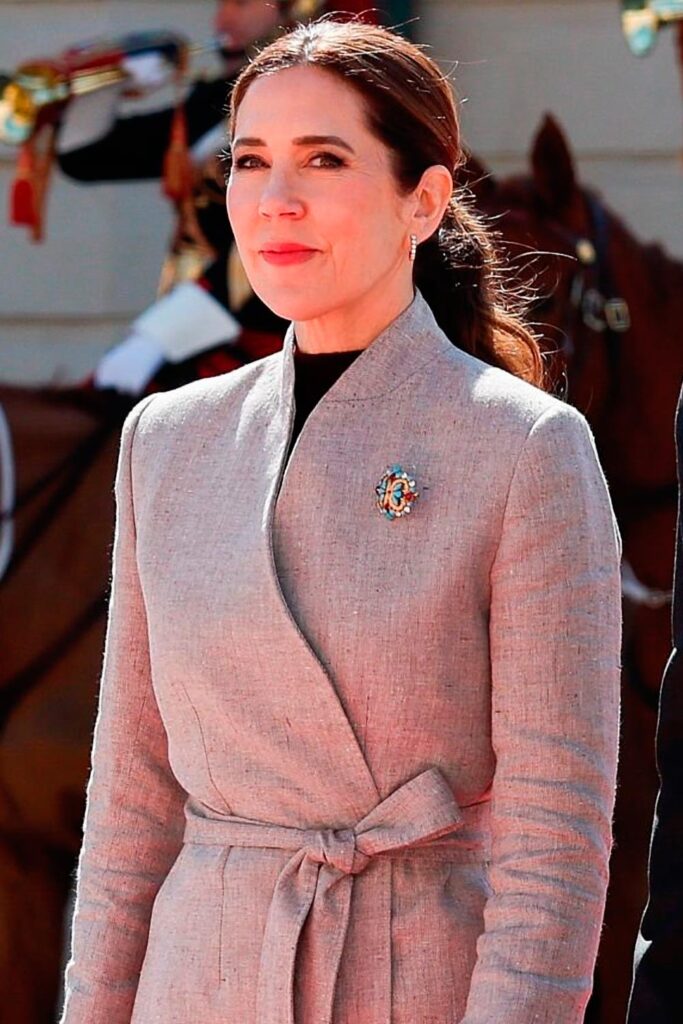 Queen Mary's Parisian Style