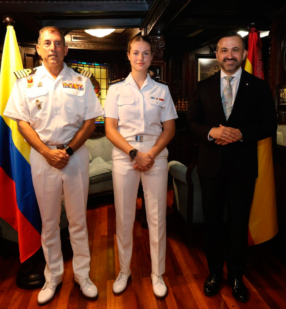 Princess Leonor aboard the training ship Elcano in Colombia.