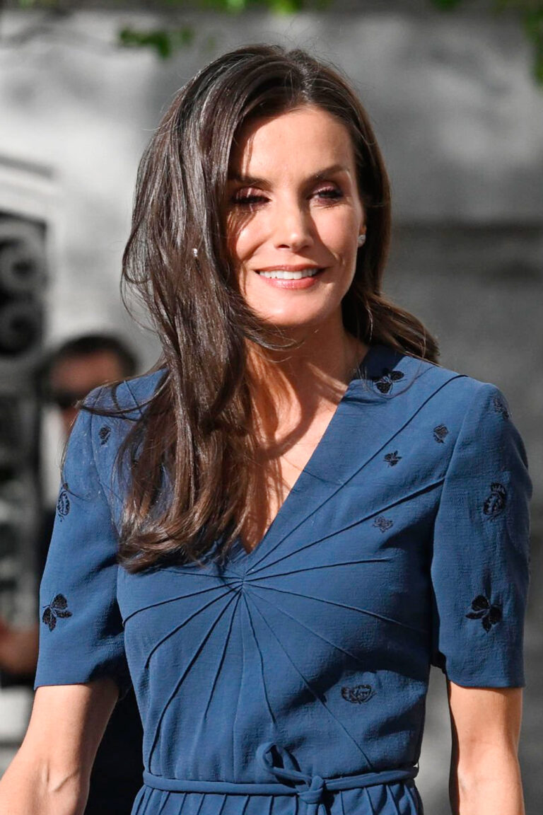 Queen Letizia Rescues Her Blue Dress by Bottega Veneta Queen Letizia Brings Back Blue Dress by Bottega Veneta