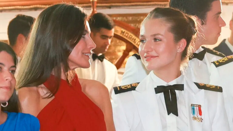 Queen Letizia and Princess Leonor Share Reception aboard the Elcano Ship Queen Letizia and Princess Leonor at Reception on the Elcano Ship » Princess of Spain