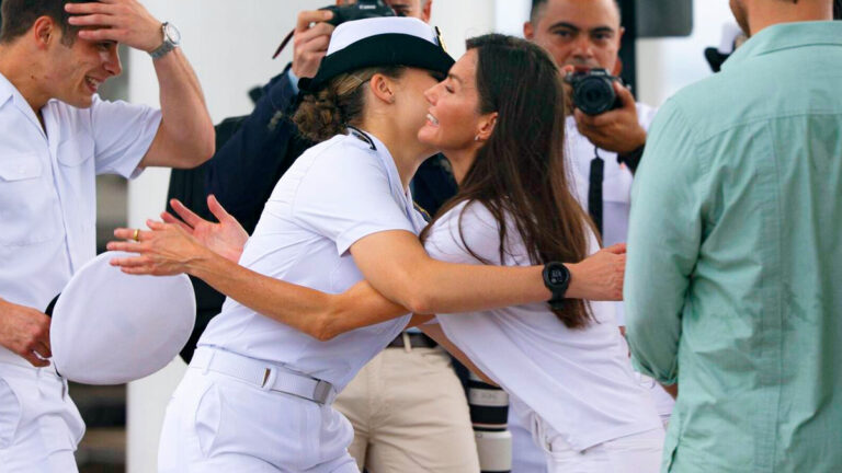 An Emotional Mother-Daughter Reunion as Queen Letizia Joins Princess Leonor in Panama Queen Letizia and Leonor in Panama