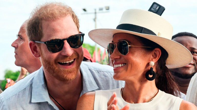 Behind the Palace Gates: The True Motivation for Harry and Meghan’s Departure Why Harry and Meghan Left Royal Life