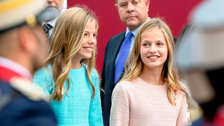 How Princess Leonor and Infanta Sofía Privately Learned Catalan at Zarzuela How Princess Leonor and Sofia Learned to Speak Catalan