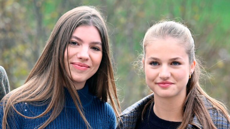 PHOTOS: Infanta Sofia and Princess Leonor Reunite in Gijón Infanta Sofia and Princess Leonor Reunite in Gijón