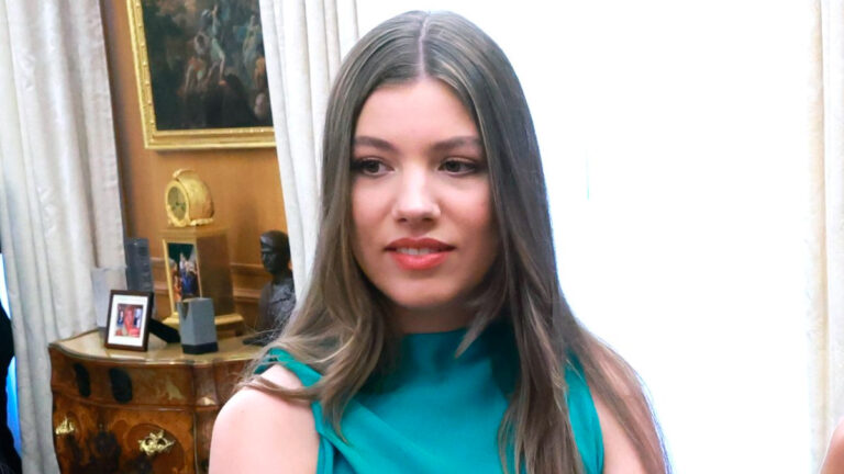 Infanta Sofia Makes an Unannounced Appearance at Palace Event with UWC Students Infanta Sofia reappears at the Zarzuela Palace