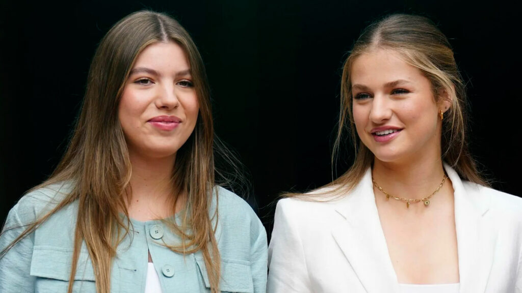 Princess Leonor and Infanta Sofia on Vacation in Mallorca
