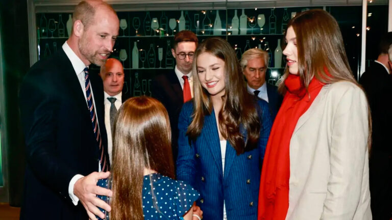 PHOTOS: Highlights of the Historic Meeting Between Prince William and Princess Leonor Princess Leonor and Infanta Sofia at Women’s Euro Final