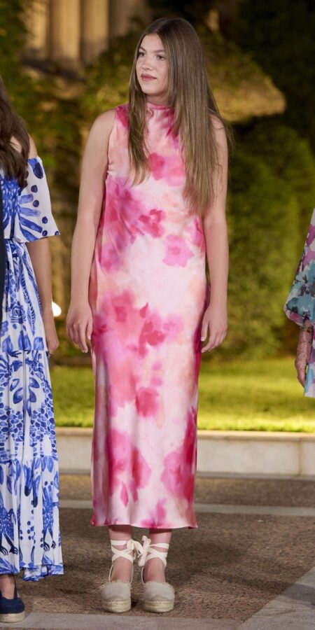 Casual Outfit Ideas: Effortless Tie-Dye Midi Dress & Espadrilles » Pin Posts