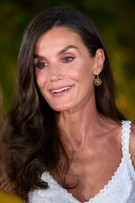 Earrings Outfit Ideas: Cathedral-Inspired Gold & Diamond Llum Earrings » Pin Posts