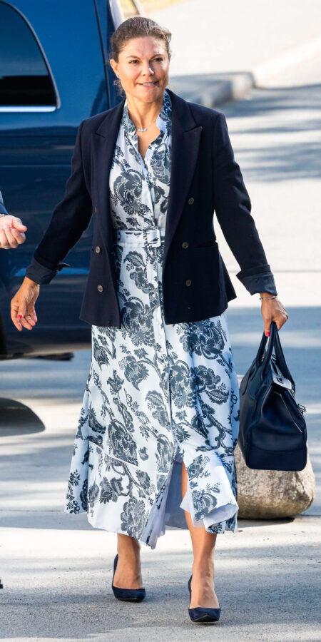 Midi Dress Outfit Ideas: Blue Floral Organza and Blazer » Pin Posts