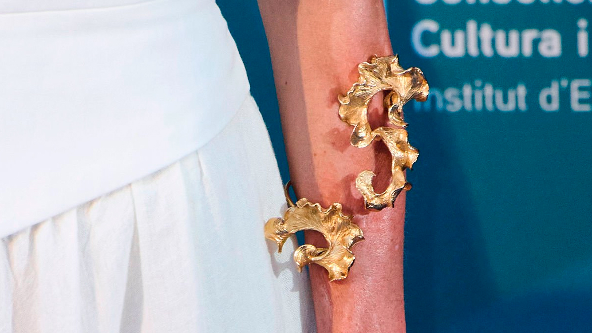 Marine jewel worn by Queen Letizia
