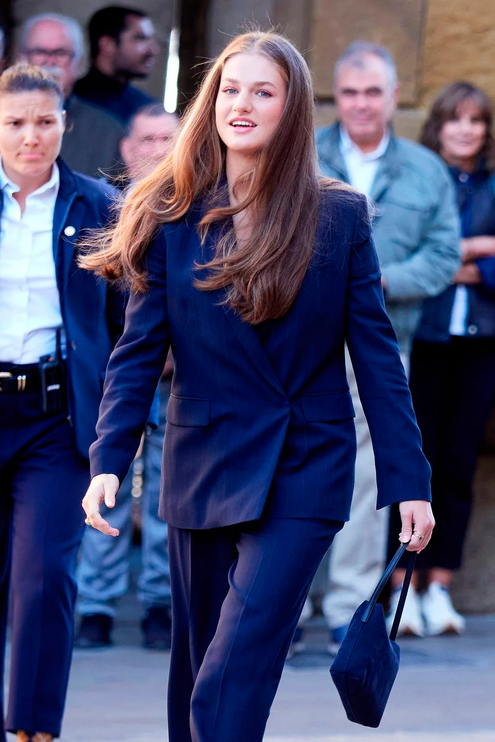 Princess Leonor debuts as Princess of Viana