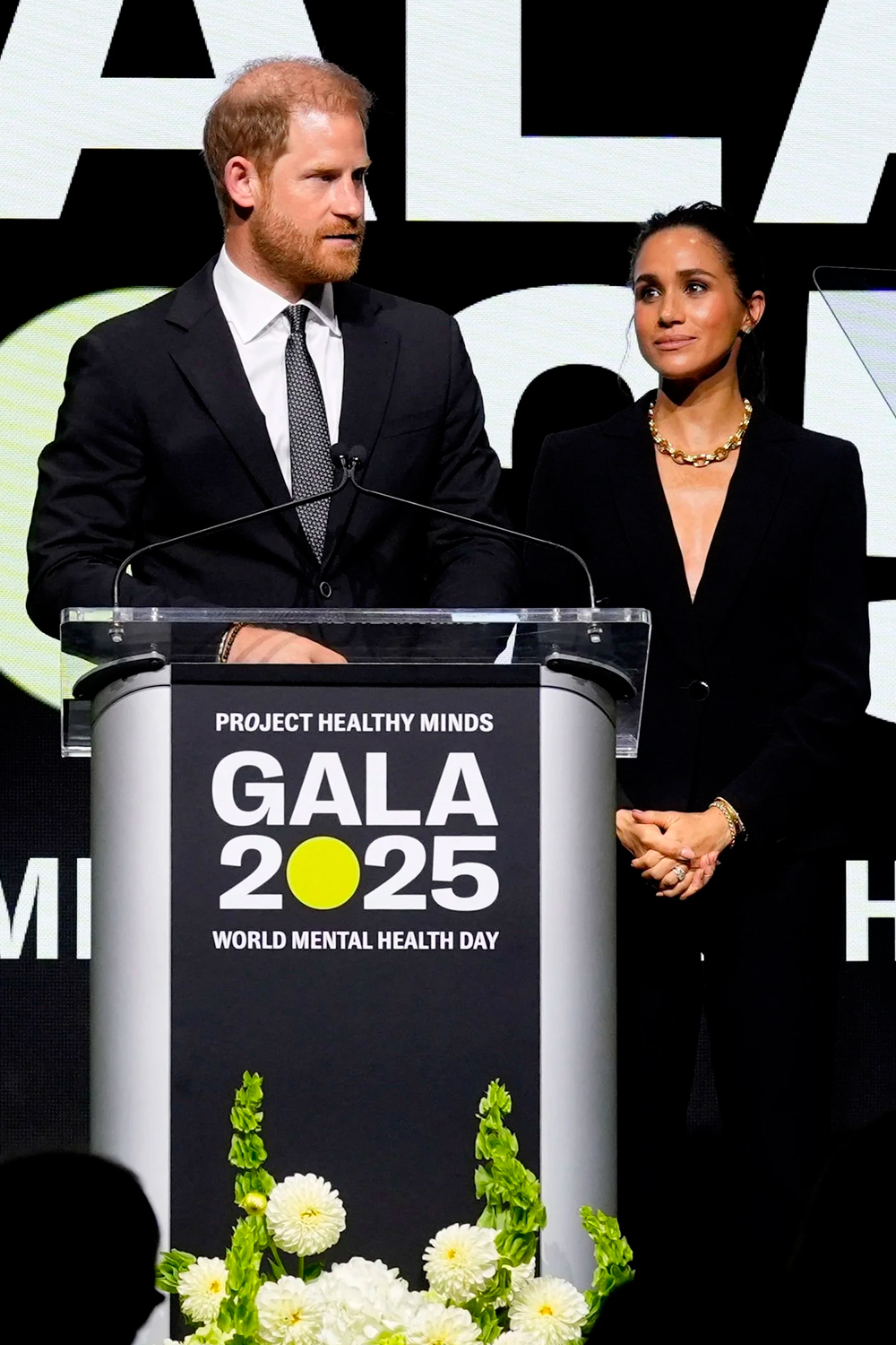 Sussexes win Humanitarians of the Year in NYC