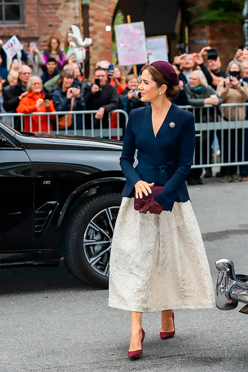 Queen Mary's Style Opening of the Danish Parliament