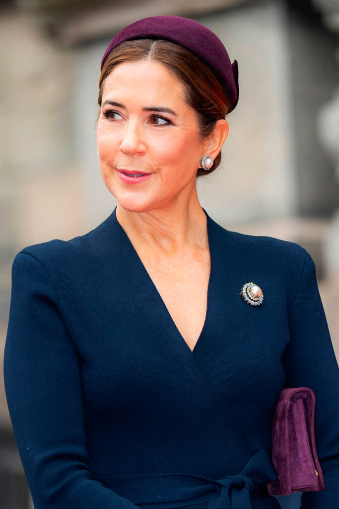 Queen Mary's Style Opening of the Danish Parliament