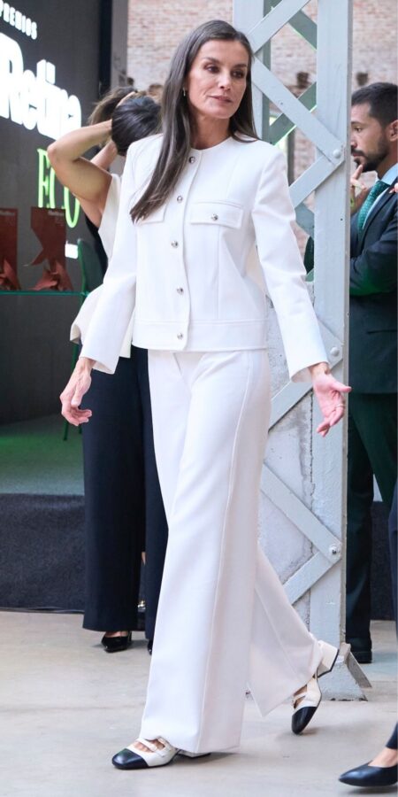 Royal Outfit Ideas: Queen Letizia’s Modern White Court Attire » Pin Posts