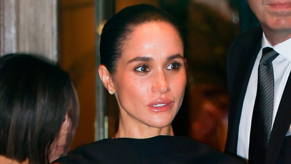 Meghan Markle at the Pont de l'Alma