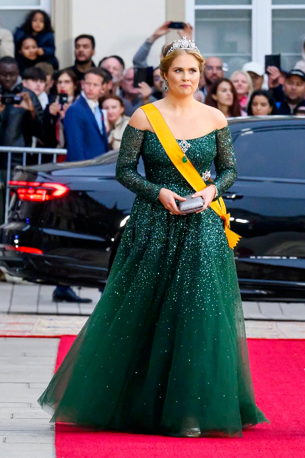  Amalia wears a princess-style dress by Monique Lhuillier.