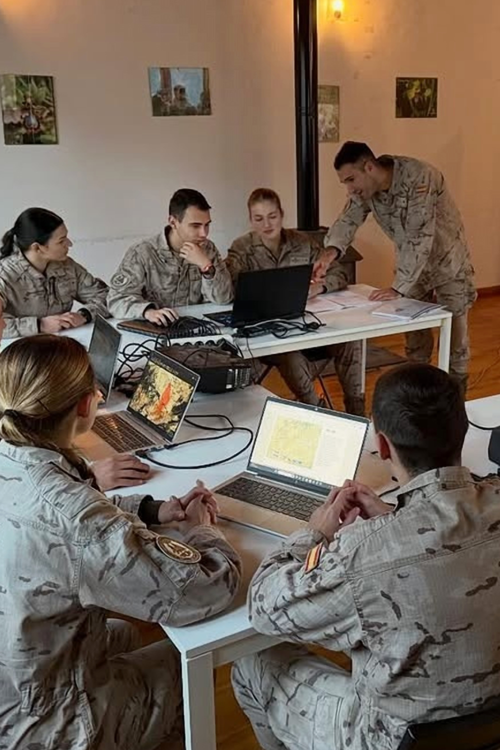 The Air Force reveals Princess Leonor’s training images. (@ejercitodelaire)