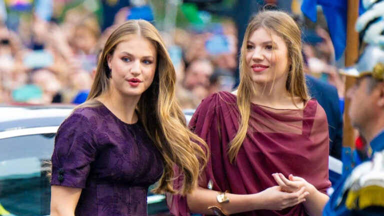 Unseen Images of Princess Leonor and Infanta Sofia in Zarzuela’s Christmas Video Leonor and Sofia