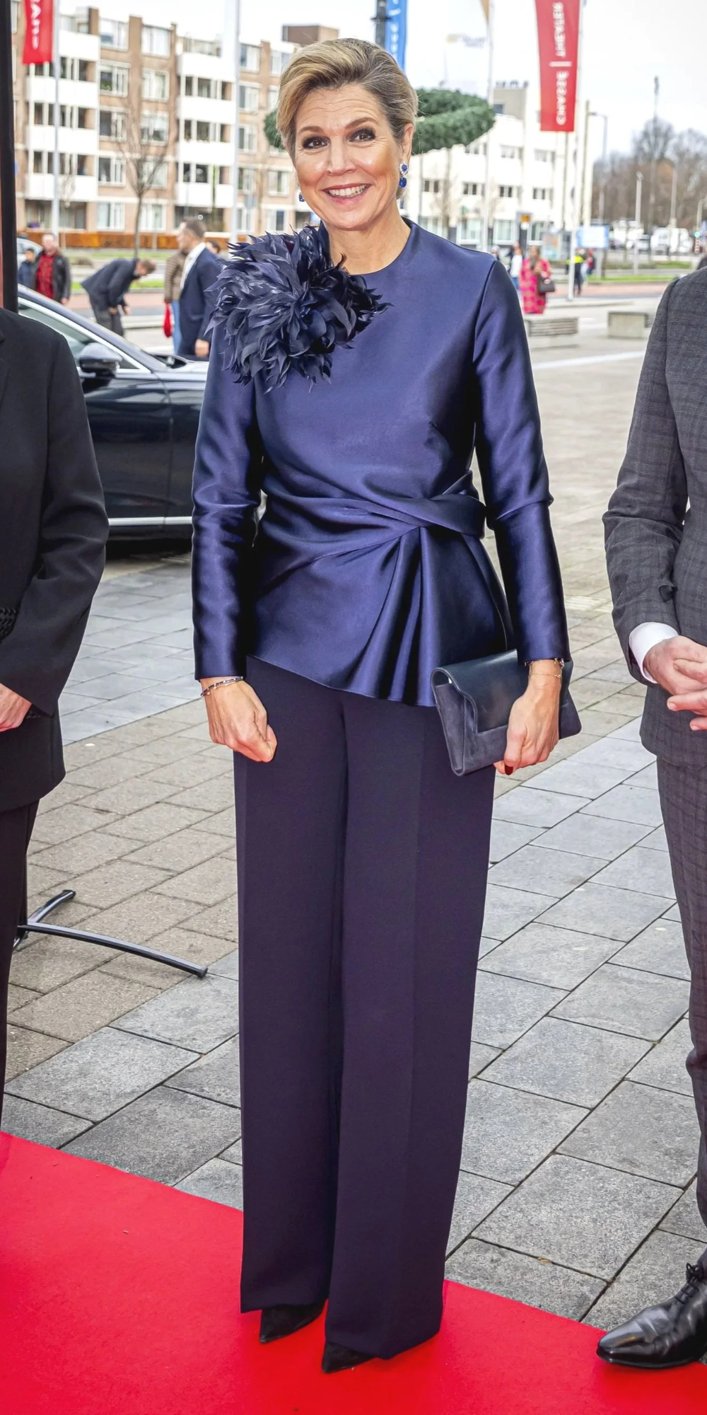 Queen Maxima Brings Festive Elegance to the Christmas Music Gala with a Refined Natan Ensemble Queen Maxima’s Fashion at the 2025 Christmas Music Gala