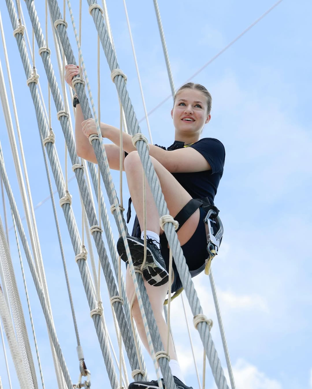 What did Princess Leonor Do in 2025? The Royal Family Summarizes Its Year in 20 Photos Princess Leonor during her training on the Elcano ship.