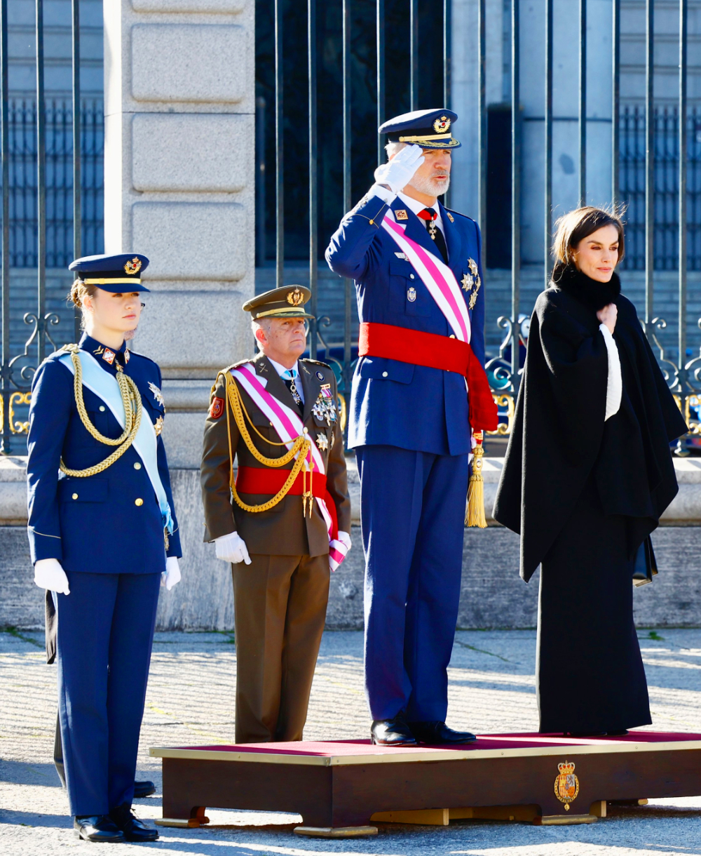 What Did Queen Letizia Wear to the 2026 Military Easter? Felipe VI and Leonor, in full dress uniform, and Queen Letizia, in black and white