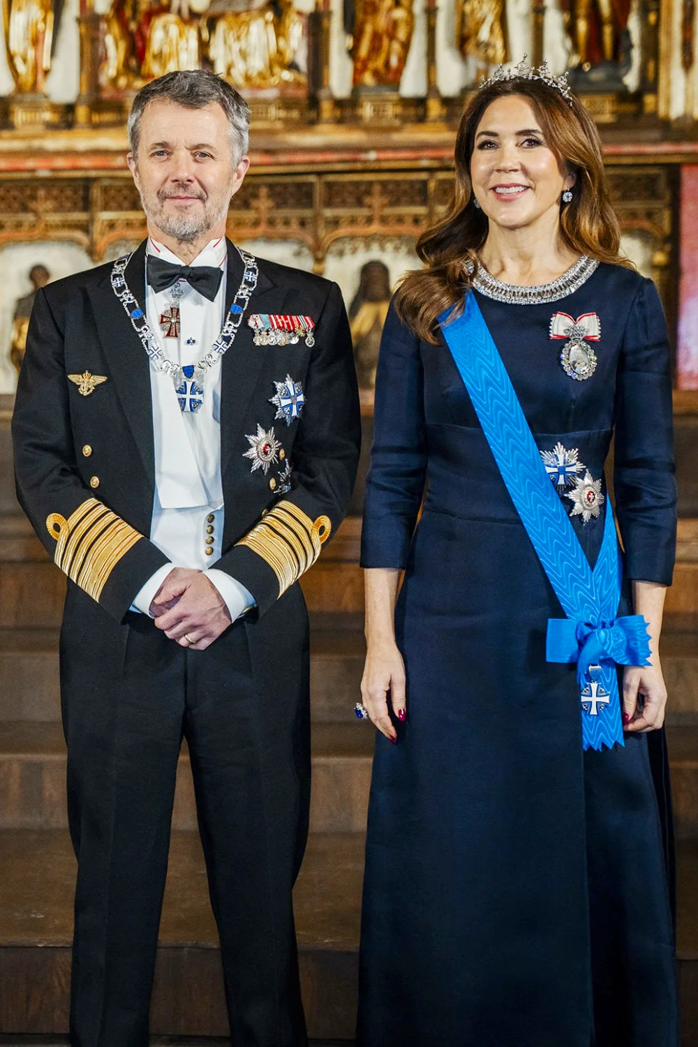 Queen Mary's Gala Style in Estonia and Lithuania King Frederik X and Queen Mary at the gala dinner in Estonia.