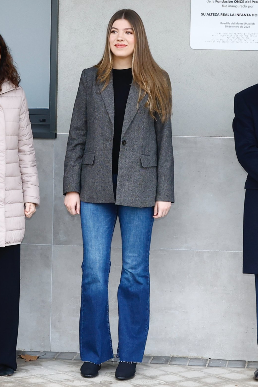 Infanta Sofia's Solo Engagement: Jeans and a Discounted Blazer From Zara Infanta Sofia attended her second solo engagement at ONCE Foundation wearing a gray Zara blazer