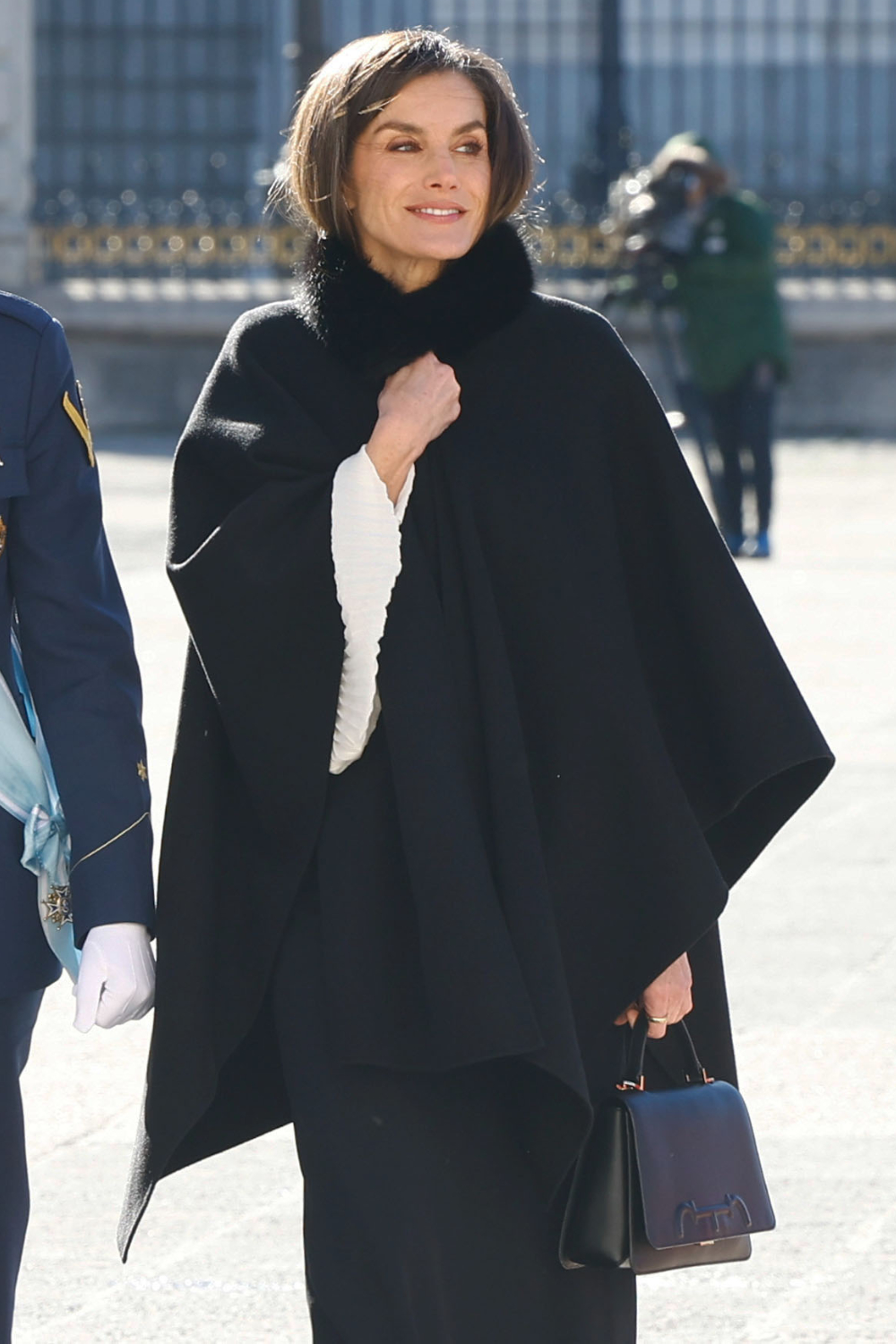 What Did Queen Letizia Wear to the 2026 Military Easter? Queen Letizia wore a black cape to protect herself from the cold.