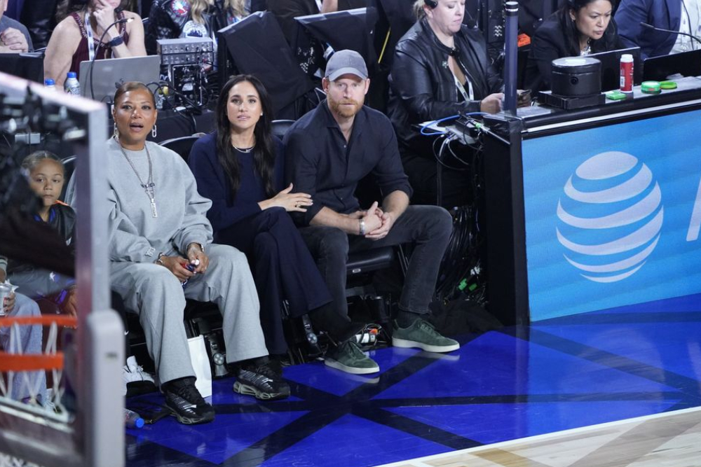 PHOTOS: Meghan Markle and Prince Harry at NBA All-Star Game Meghan and Harry Attend NBA All-Star Game