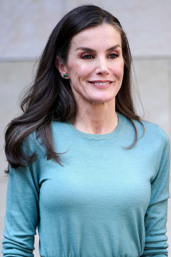 Queen Letizia’s Perfectly Coordinated Green Look in Huesca Queen Letizia's Green Look in Huesca