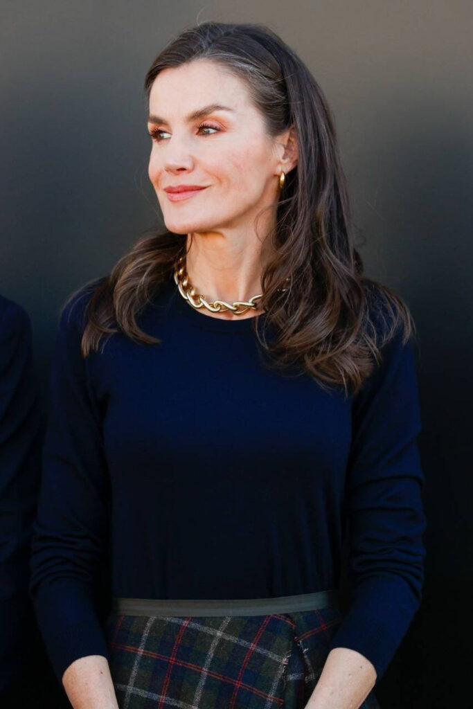 Queen Letizia Wears Bimba y Lola Plaid Skirt and Wide-Heel Boots in Elda Queen Letizia's Plaid Skirt and Wide-Heel Boots in Elda