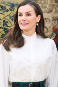 Queen Letizia’s Look at La Zarzuela: Green Pants and a Romantic Blouse Queen Letizia Wears a Hugo Boss Outfit