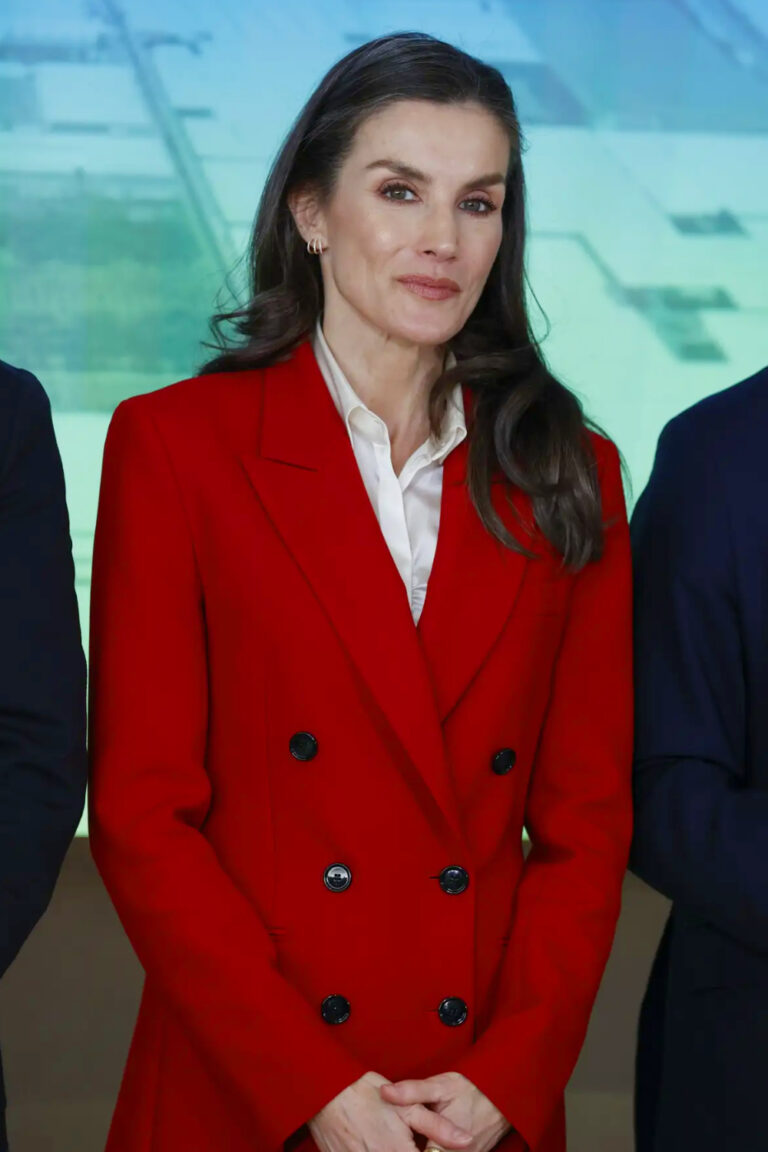 Queen Letizia’s Red Carolina Herrera Suit Returns in Almería Queen Letizia's Red Carolina Herrera Suit