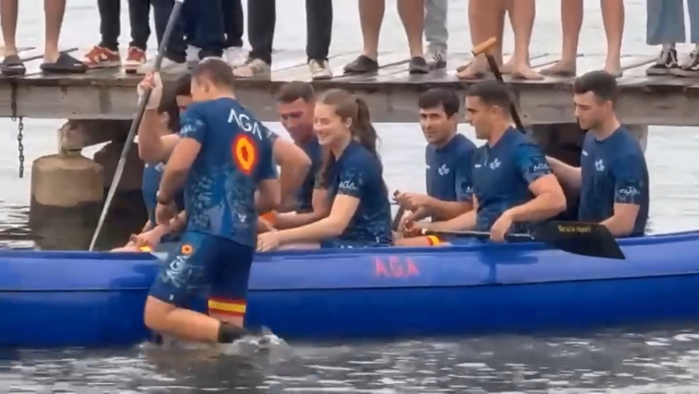 Princess Leonor Spotted at Interuniversity Canoeing Competition Princess Leonor caught in action at interuniversity canoeing contest