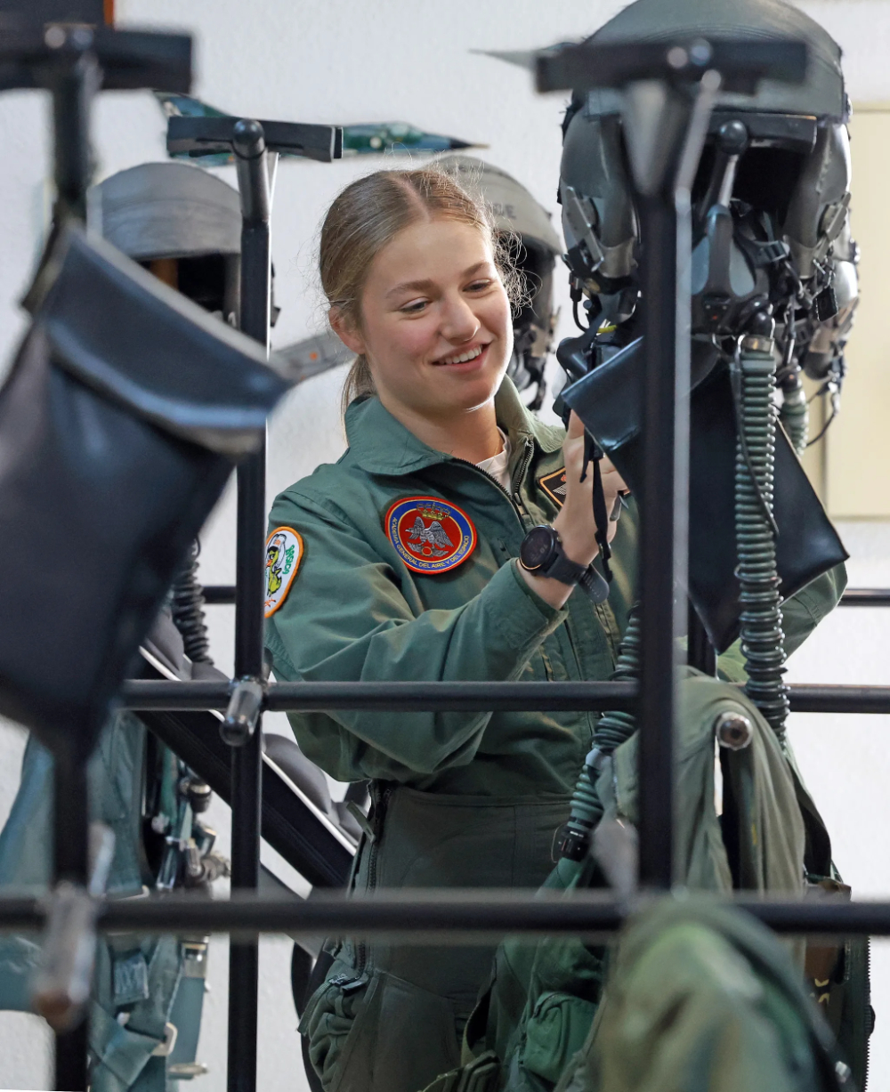 Future Queen Takes Flight: Princess Leonor Pilots F-5 Jet as She Wraps Up Military Training Princess Leonor Flies an F-5 Jet in Air Force Training