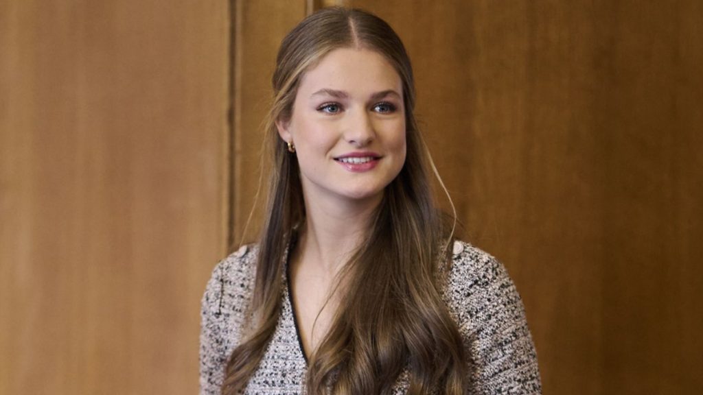 Is The Public University Prepared to Protect The Privacy of Princess Leonor? Princess Leonor at University