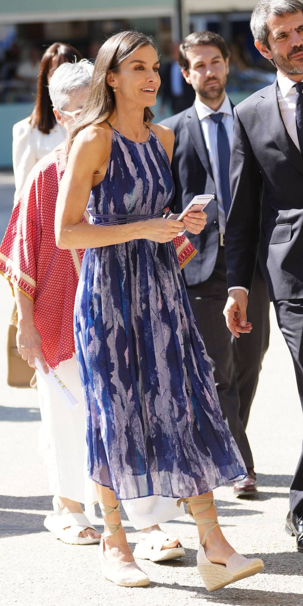 Queen Letizia's Style at the 2026 Book Fair: Reworn Dress and Espadrilles Queen Letizia's Style at the 2026 Book Fair