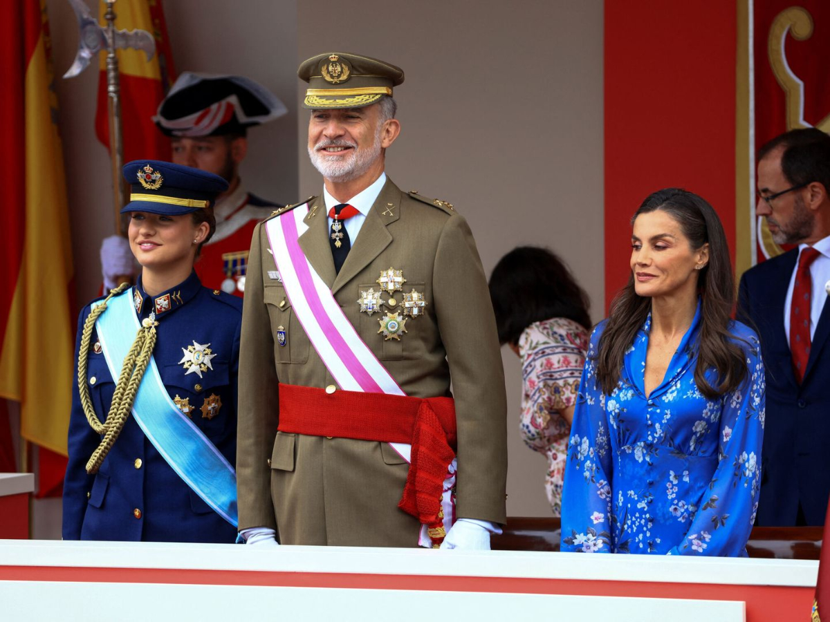 Princess Leonor's Debut at Armed Forces Day in Vigo Princess Leonor, King Felipe, and Queen Letizia enjoy the 2026 Armed Forces Parade.