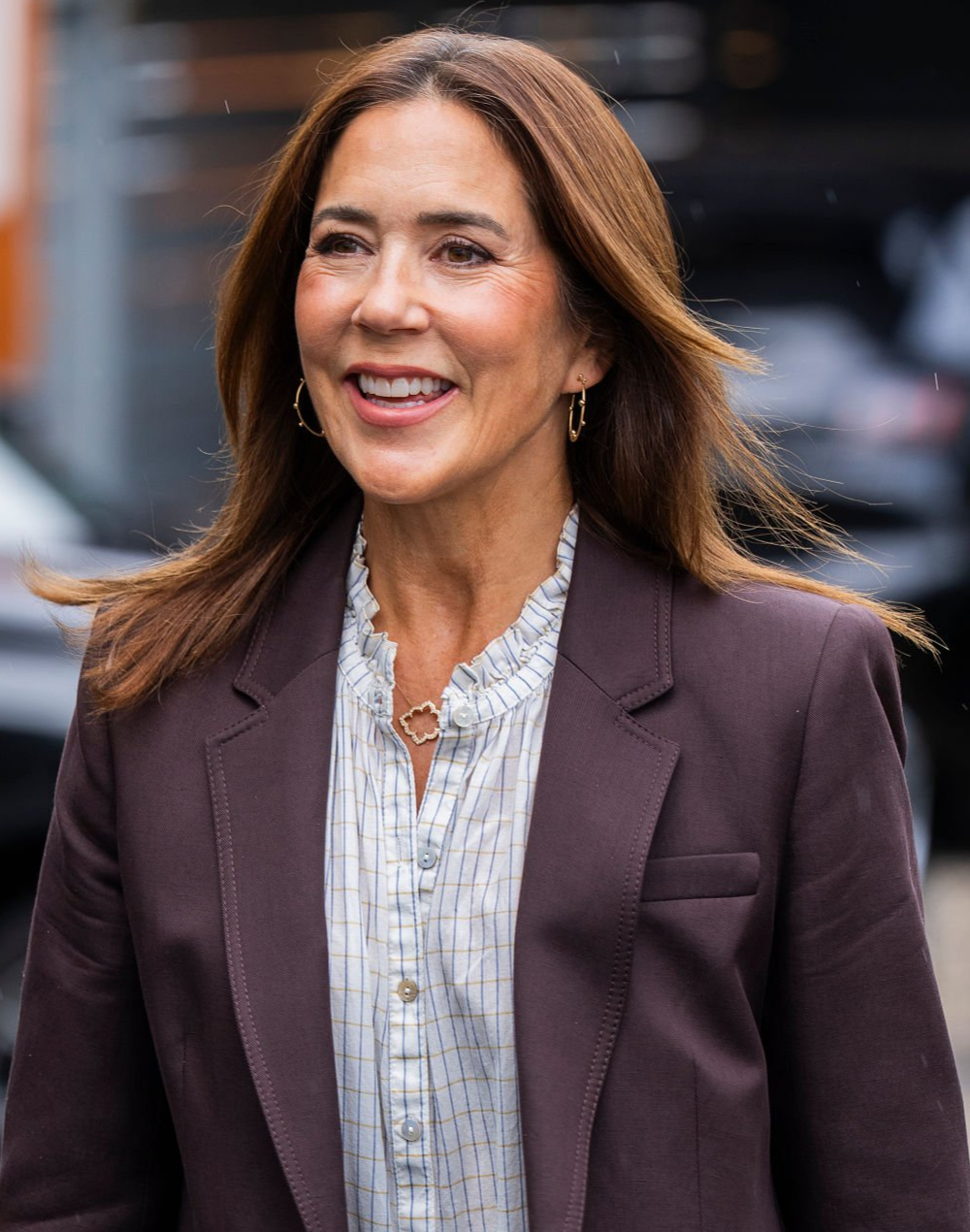 Queen Mary Opts for an Autumnal Look for Her Return to Work Queen Mary Stuns in Chic Wide-Leg Jeans and Blazer