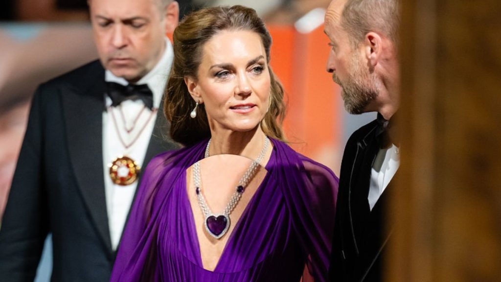 Kate Middleton Wears Queen Mother’s Amethyst Necklace